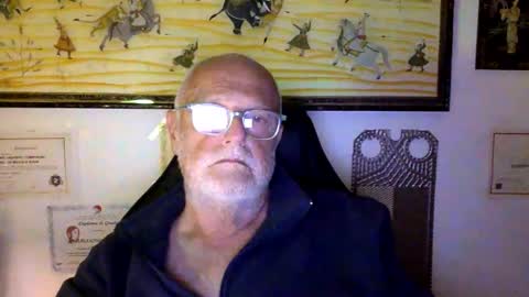 Snapshot of giutomma930394 chatting on April 19, 6:54 pm giutomma930394 online show from April 19, 6:54 pm