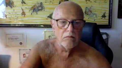 Snapshot of giutomma930394 chatting on June 21, 2:19 pm giutomma930394 online show from June 21, 2:19 pm