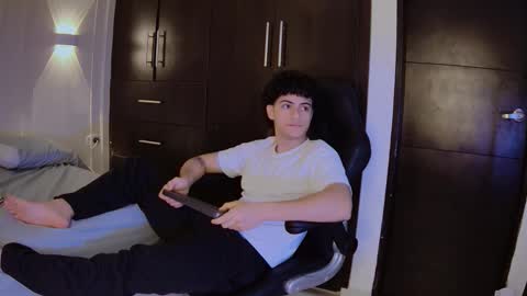 giyu online show from December 14, 1:05 pm