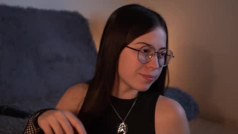 Agness online show from November 7, 1:33 pm