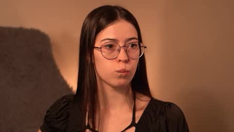 Agness online show from February 10, 2:32 pm