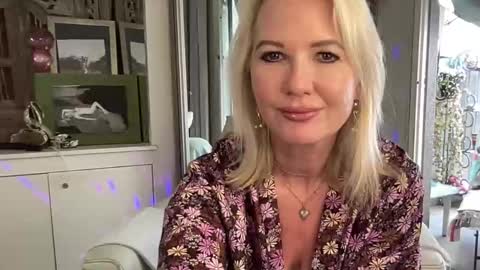 Gl1tter Barbie online show from September 23, 10:40 am