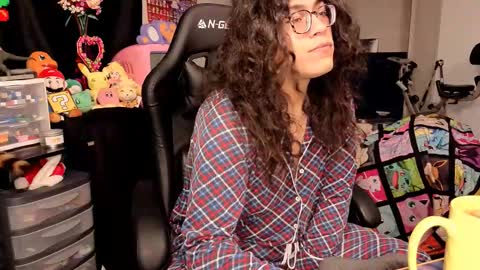 glaceon9 online show from October 22, 8:47 am