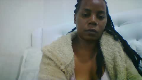 Snapshot of gladie46 chatting on July 18, 4:44 pm gladie46 online show from July 18, 4:44 pm