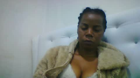 Snapshot of gladie46 chatting on July 21, 3:53 am gladie46 online show from July 21, 3:53 am