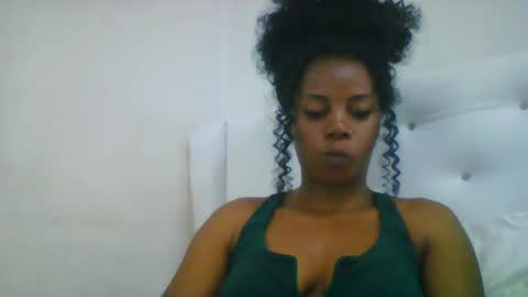 Snapshot of gladie46 chatting on July 22, 9:23 am gladie46 online show from July 22, 9:23 am