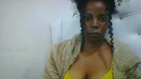 Snapshot of gladie46 chatting on July 25, 6:16 pm gladie46 online show from July 25, 6:16 pm