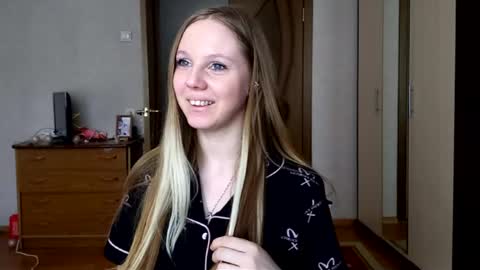 Snapshot of gladissoter chatting on February 22, 4:35 am Violetta online show from February 22, 4:35 am