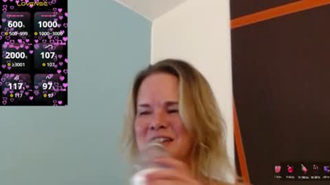 Gwendolyn online show from June 28, 2:17 am