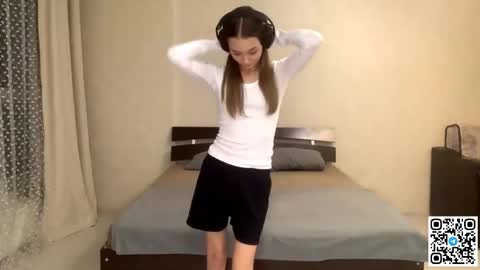 Snapshot of glennbloebaum chatting on November 18, 11:03 am Catalina online show from November 18, 11:03 am