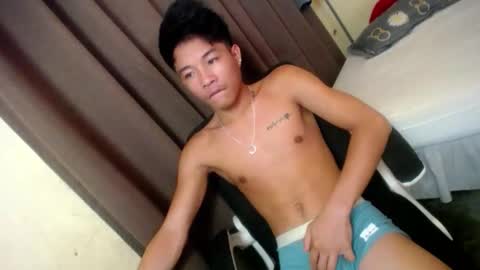 glenndou_daxs online show from October 12, 11:37 pm