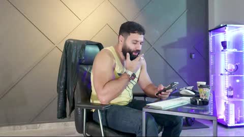 Snapshot of glennmasters chatting on December 2, 8:41 am Matthew .. for short call me Matt online show from December 2, 8:41 am