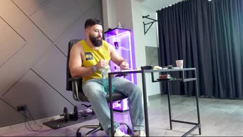 Snapshot of glennmasters chatting on December 19, 10:02 am Matthew .. for short call me Matt online show from December 19, 10:02 am