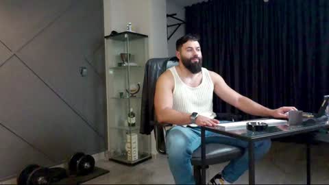 Snapshot of glennmasters chatting on December 21, 3:09 pm Matthew .. for short call me Matt online show from December 21, 3:09 pm