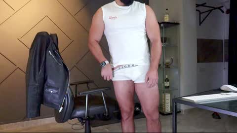 Snapshot of glennmasters chatting on January 12, 4:10 am Matthew .. for short call me Matt online show from January 12, 4:10 am
