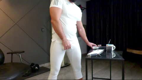 Snapshot of glennmasters chatting on January 18, 4:37 am Matthew .. for short call me Matt online show from January 18, 4:37 am