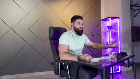 Snapshot of glennmasters chatting on February 26, 2:37 am Matthew .. for short call me Matt online show from February 26, 2:37 am
