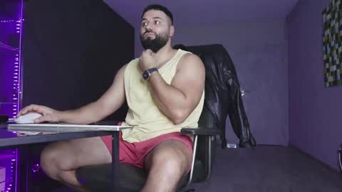 Matthew .. for short call me Matt online show from January 15, 7:06 pm