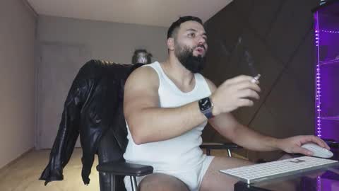 Matthew .. for short call me Matt online show from February 9, 7:18 pm