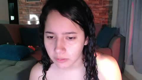 Snapshot of gley_ chatting on June 7, 4:27 am Gley online show from June 7, 4:27 am