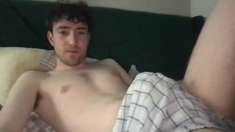 Snapshot of gliss55 chatting on April 15, 12:50 am Gliss online show from April 15, 12:50 am