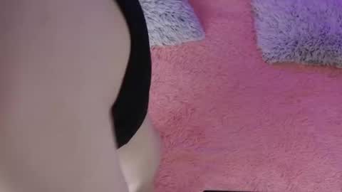 glitchdoll online show from August 3, 9:40 pm