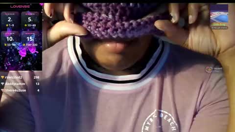 Snapshot of glitter_bunny chatting on September 26, 12:58 am glitter_bunny online show from September 26, 12:58 am