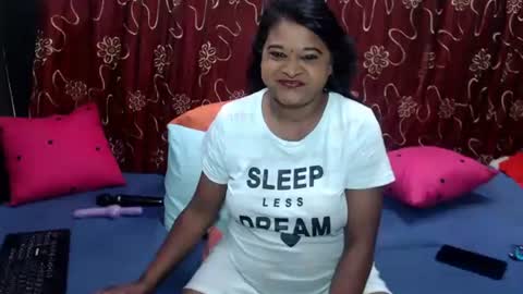 glitter candy online show from November 23, 9:42 am