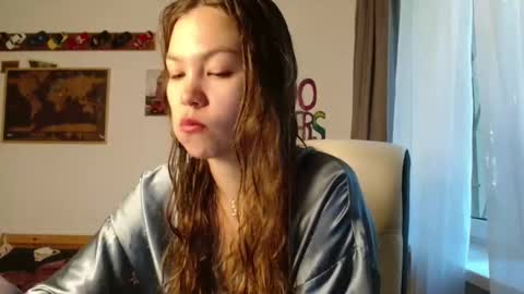 glitter_doll online show from September 11, 8:36 am