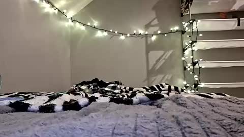 Snapshot of glizzy4u chatting on October 6, 11:40 am glizzy4u online show from October 6, 11:40 am