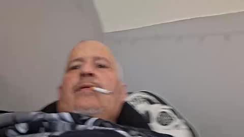 Snapshot of glizzy4u chatting on November 12, 11:58 pm glizzy4u online show from November 12, 11:58 pm