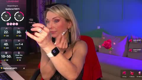 Snapshot of gloria_lovely chatting on April 16, 11:00 am Gloria online show from April 16, 11:00 am