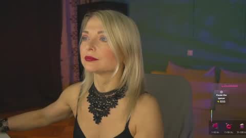 Snapshot of gloria_lovely chatting on May 5, 11:18 am Gloria online show from May 5, 11:18 am