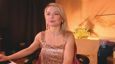 Snapshot of gloria_lovely chatting on May 8, 11:04 am Gloria online show from May 8, 11:04 am