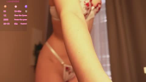 Snapshot of gloriamillss chatting on March 27, 5:35 am Gloria online show from March 27, 5:35 am
