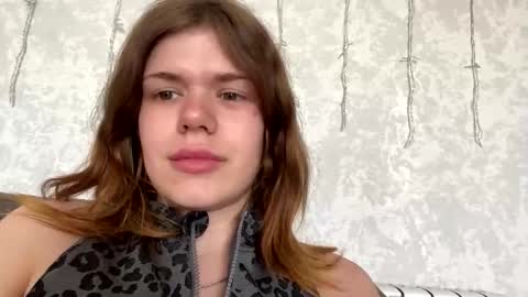  Roxy  online show from May 22, 8:32 am