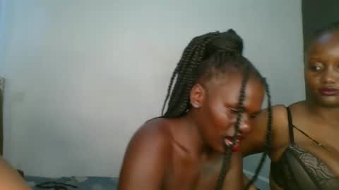 Snapshot of glossybabe77 chatting on March 8, 7:23 am glossybabe77 online show from March 8, 7:23 am