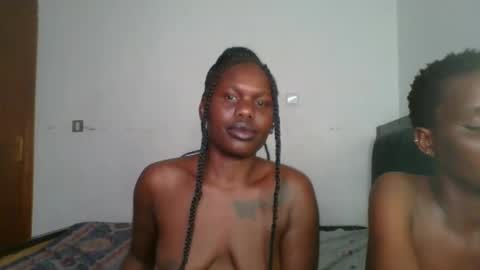 Snapshot of glossybabe77 chatting on March 10, 8:14 pm glossybabe77 online show from March 10, 8:14 pm