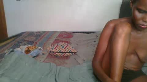 Snapshot of glossybabe77 chatting on March 12, 11:38 am glossybabe77 online show from March 12, 11:38 am