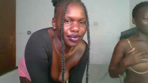 Snapshot of glossybabe77 chatting on March 21, 11:19 pm glossybabe77 online show from March 21, 11:19 pm