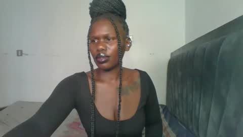 Snapshot of glossybabe77 chatting on March 27, 5:46 am glossybabe77 online show from March 27, 5:46 am