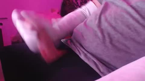 Glove Mad online show from March 29, 1:16 am