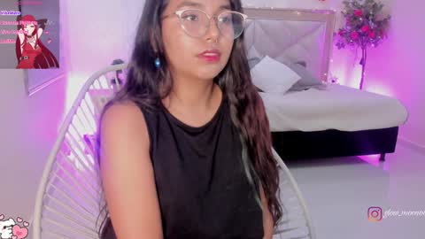 Moon Nicoll  online show from January 7, 6:48 am