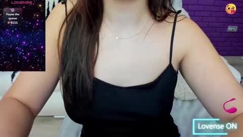 Mia online show from November 28, 8:44 pm