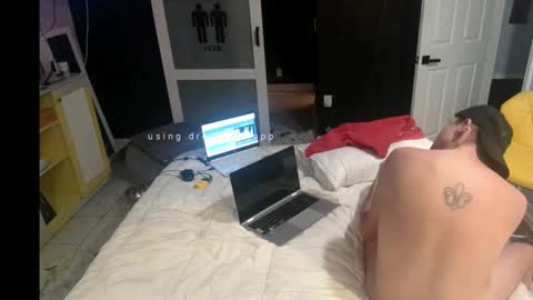 glutterslut1sub online show from September 20, 6:42 pm