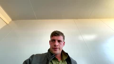 Snapshot of gman584114 chatting on June 5, 12:22 pm gman584114 online show from June 5, 12:22 pm
