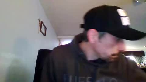 Snapshot of gmang4242 chatting on March 1, 4:31 pm gmang4242 online show from March 1, 4:31 pm