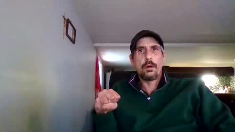 Snapshot of gmang4242 chatting on March 4, 4:46 pm gmang4242 online show from March 4, 4:46 pm