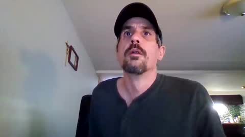 Snapshot of gmang4242 chatting on March 5, 11:28 am gmang4242 online show from March 5, 11:28 am