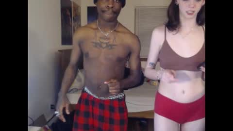 black  white online show from March 12, 2:39 am